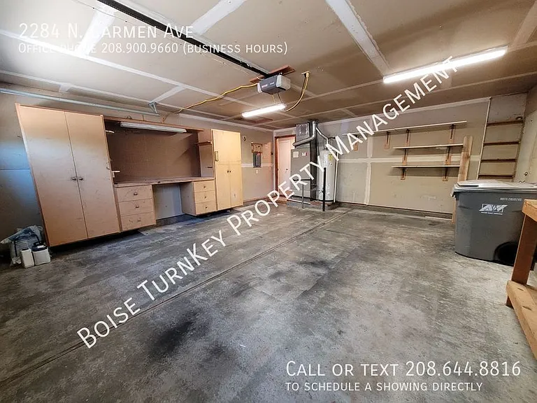 2284 N Carmen Ave — Photo 36