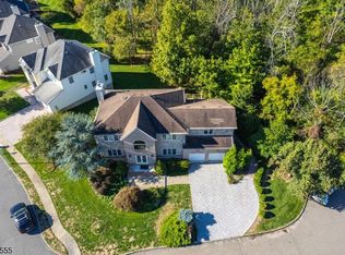 5 Byron Ct, Parsippany, NJ 07054