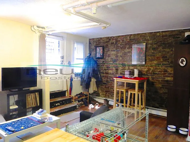 123 Myrtle St #2 — Photo 10