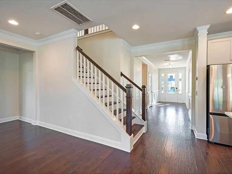 1309 Enfield Ln — Photo 29