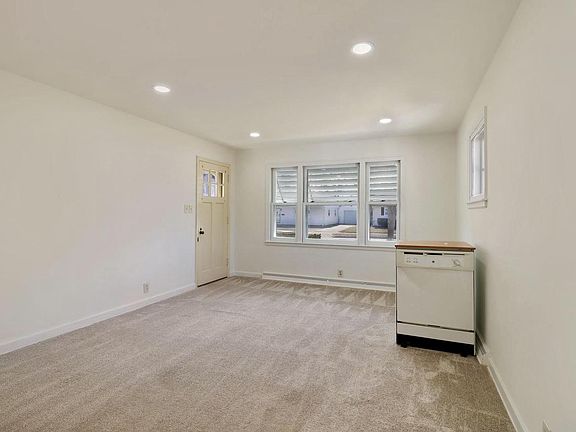 3rd image of 1222 Melvin AVENUE