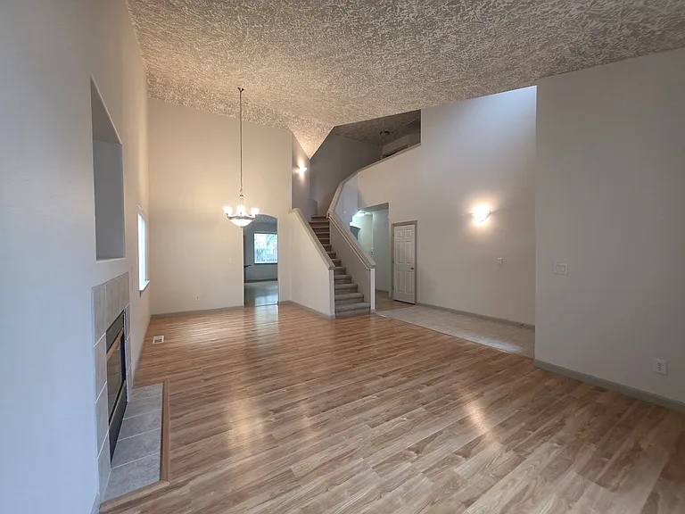 4373 Hearth St NE — Photo 12