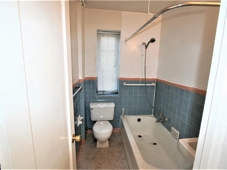 3005 E 14th Ave #3 — Photo 4