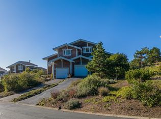 285 Capes Dr, Tillamook, OR 97141