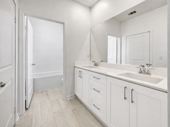 9425 N Sepulveda Blvd Unit 1, North Hills, CA 91343