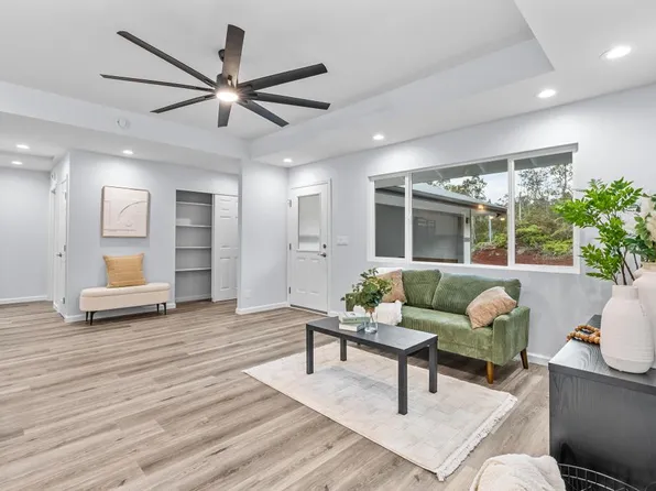 11-3262 Anuhea St, Volcano, HI 96785