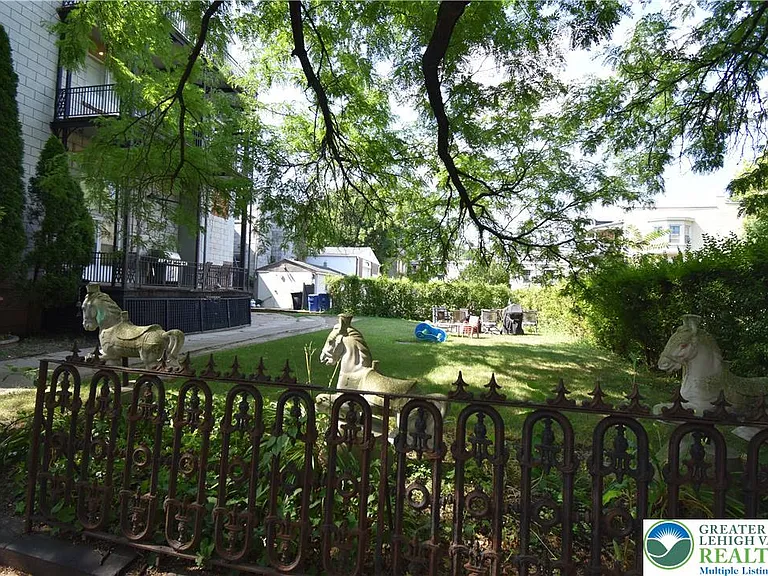 217 Spring Garden St #101 — Photo 14