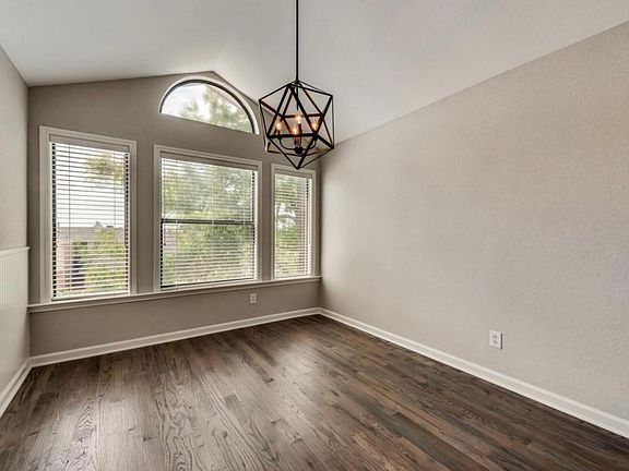 5th image of 5571 Canada Ct