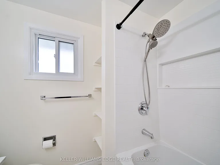 124 Romy Cres — Photo 12