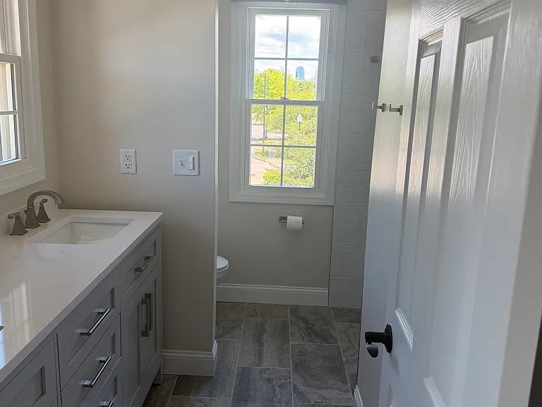 8148 Chester Pkwy — Photo 18