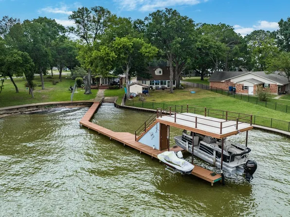 104 Bennett Point, Gun Barrel City, TX 75156