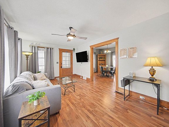 3rd image of 617 Union St