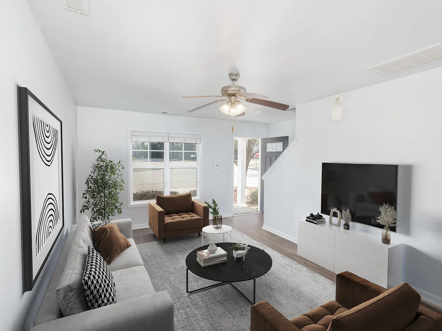 Crystal Lakes and Kingsley Apartments & Townhomes — Photo 2