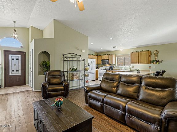 5th image of 2519 Silver Hawk Ave