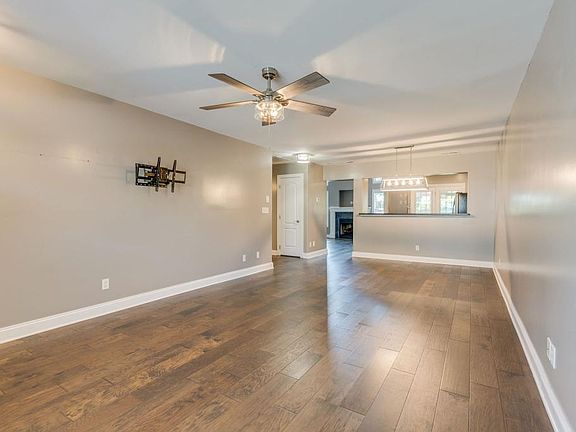5th image of 438 Old Grist Mill Blvd