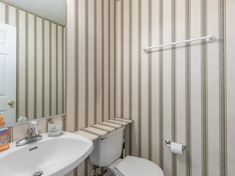 601 Lord Byron Ct — Photo 23