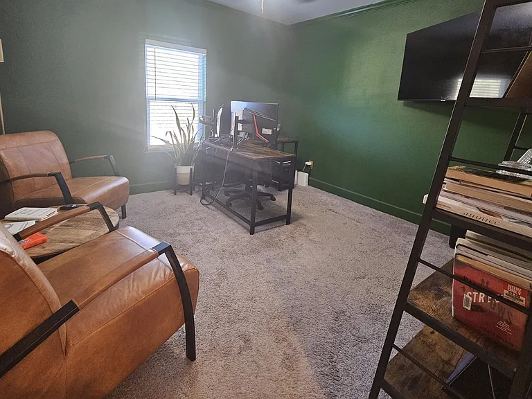 2737 Celia Ave — Photo 27