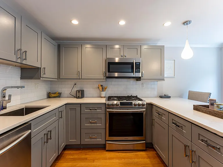 42 Saint Martin St #1 — Photo 4