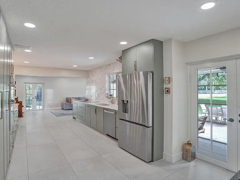 12213 Melissa Way — Photo 19