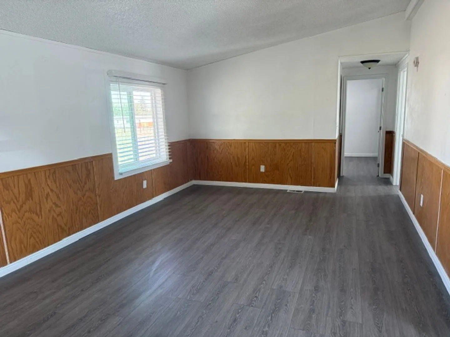 Spacious double wide in Spring Creek — Photo 2