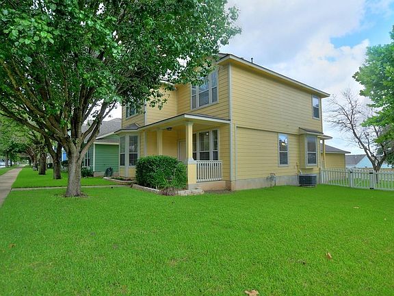 2nd image of 1119 Peyton Pl