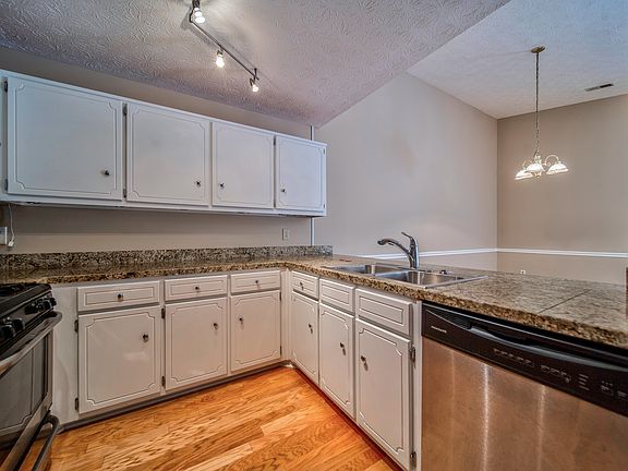 4th image of 215 Arbor Way #1