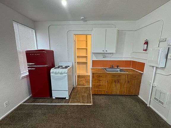 3rd image of 3018 E Everett Ave #A101
