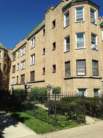 1st image of 6420 N Claremont Ave APT 1S