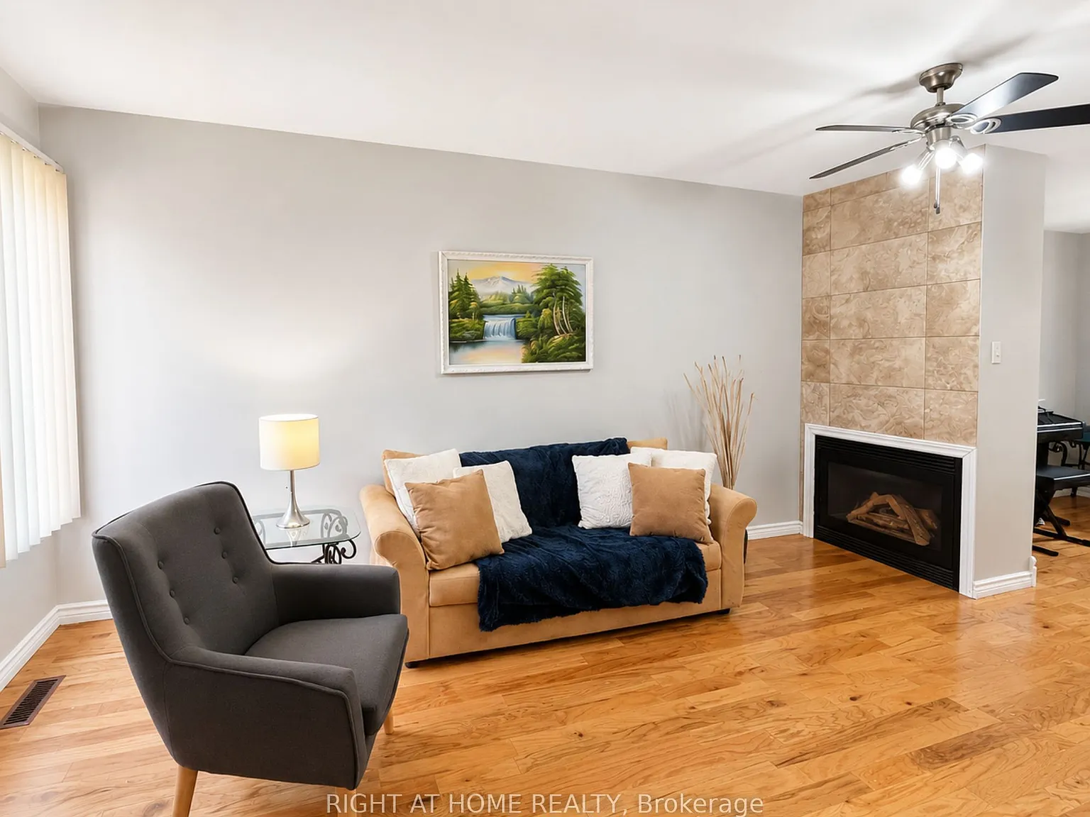 3 bed, $3,000 — Photo 4