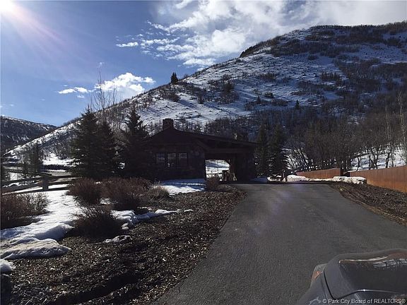 3rd image of 1275 E Canyon Gate Rd