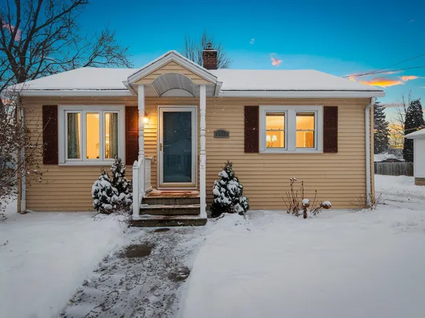 1630 Crooks St, Green Bay, WI 54302