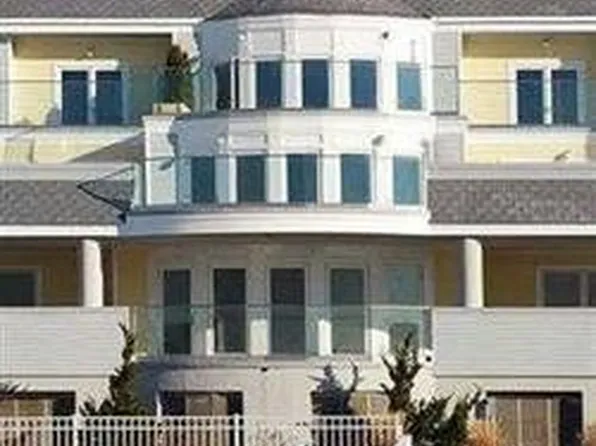 433 Main St APT 308, Port Washington, NY 11050