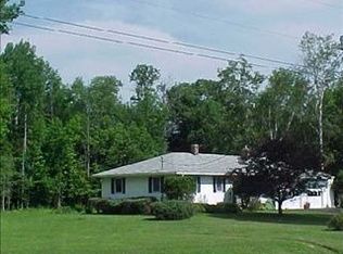 758 Moosehead Trl, Newport, ME 04953