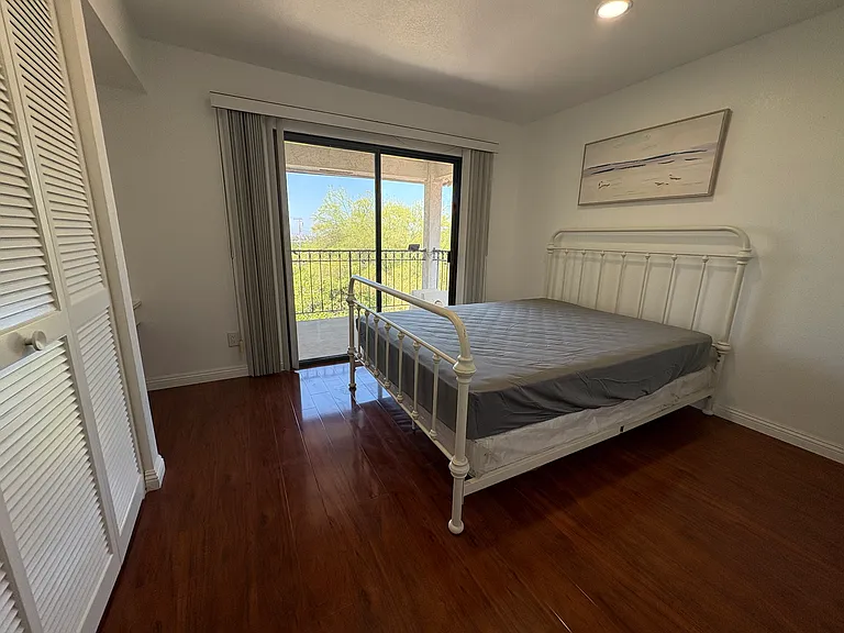 2049 Myers St — Photo 14