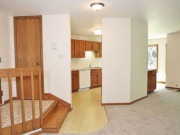 4th image of 1848 Fox Run Dr Unit A
