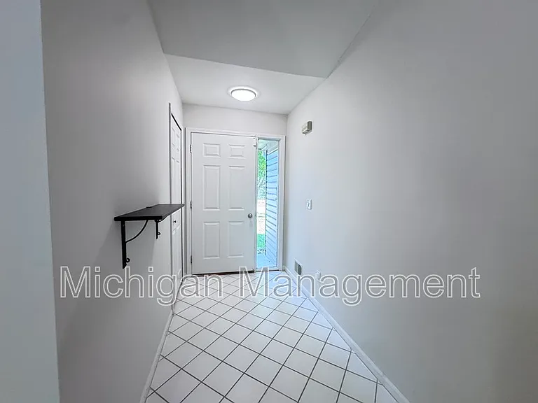 173 Algansee Dr — Photo 43