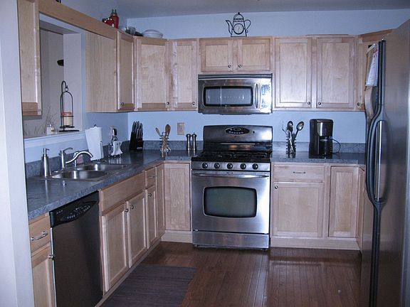 2nd image of 1116 Almond Dr