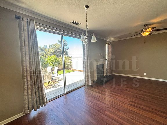 4th image of 2299 Lago Ventana