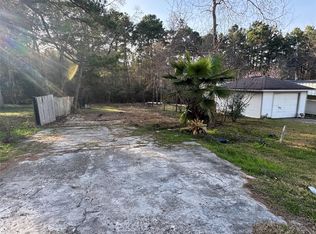 14439 W Lee Shore Dr, Willis, TX 77318