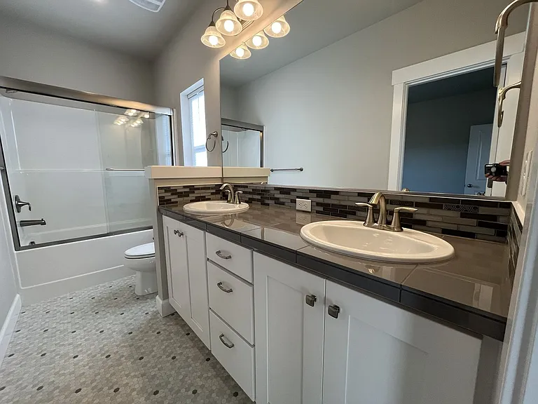 7002 SE Genrosa St — Photo 41