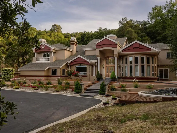 18035 Woodland Ave, Morgan Hill, CA 95037