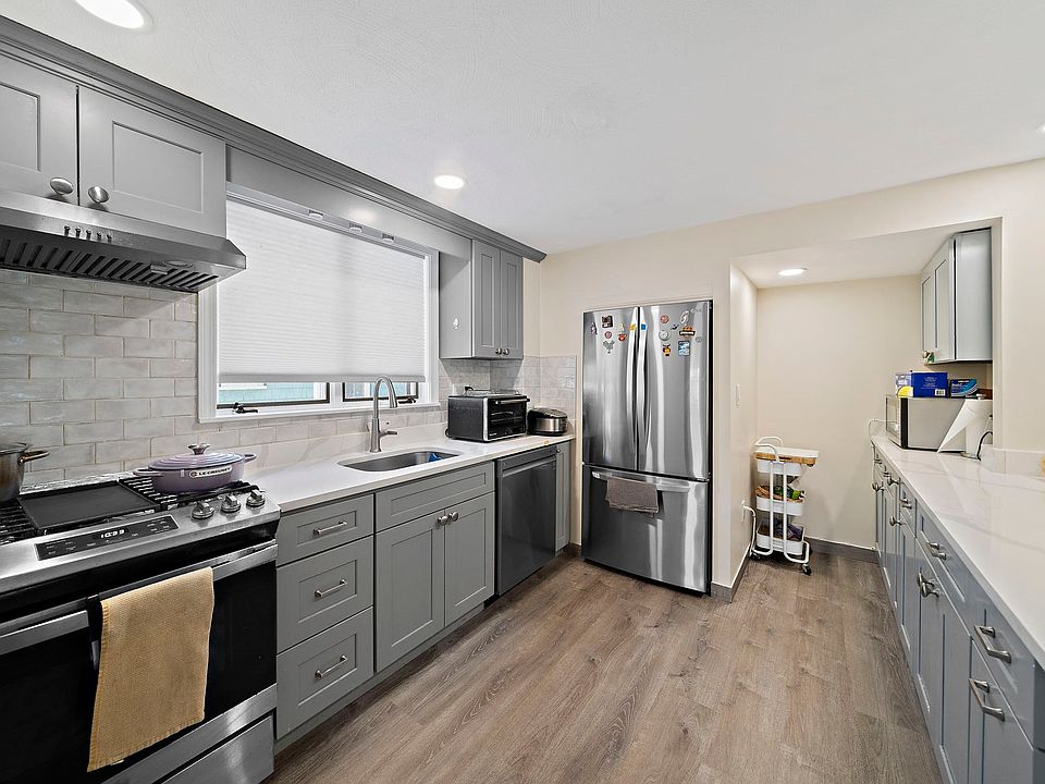 1st image of 2 Cottage Cir #2