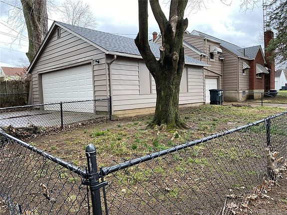 3rd image of 3501 E 5th St
