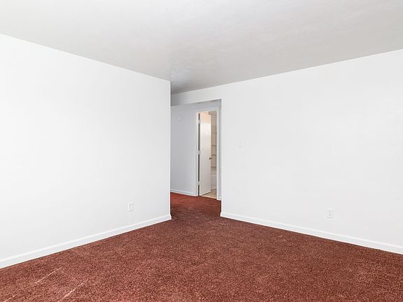 3rd image of 412 Clement St Unit B