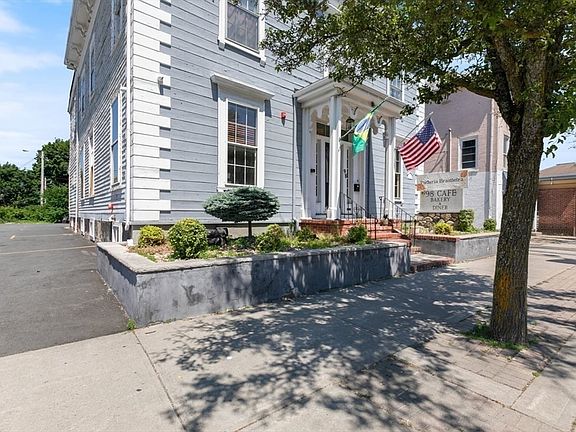 3rd image of 98 Main St
