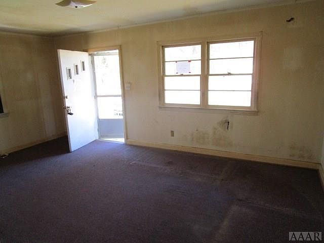 2nd image of 15 Bank St
