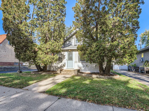 933 Dodd Rd, West Saint Paul, MN 55118