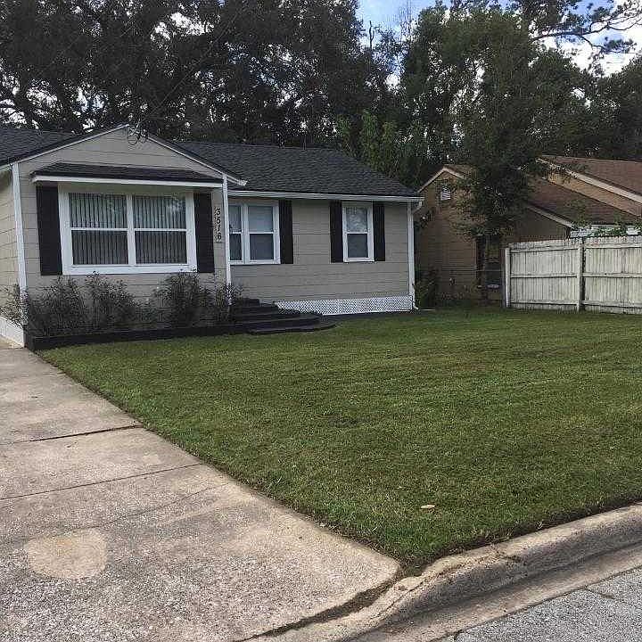 2nd image of 3516 Stanley St