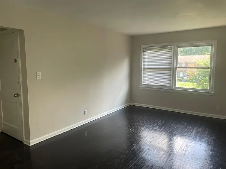 Detroit Luxury Living Apartments — Photo 17