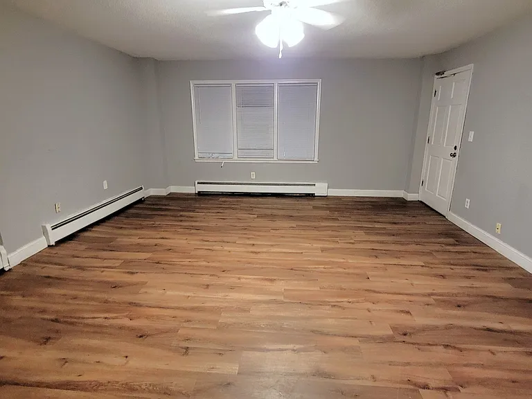 1431 Jefferson St NE #4 — Photo 5